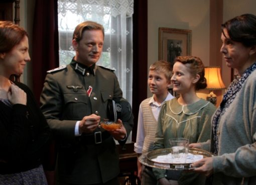 U filmu „Kako su me ukrali Nemci“, pored Maše igra i njen brat Đorđe-Viktor