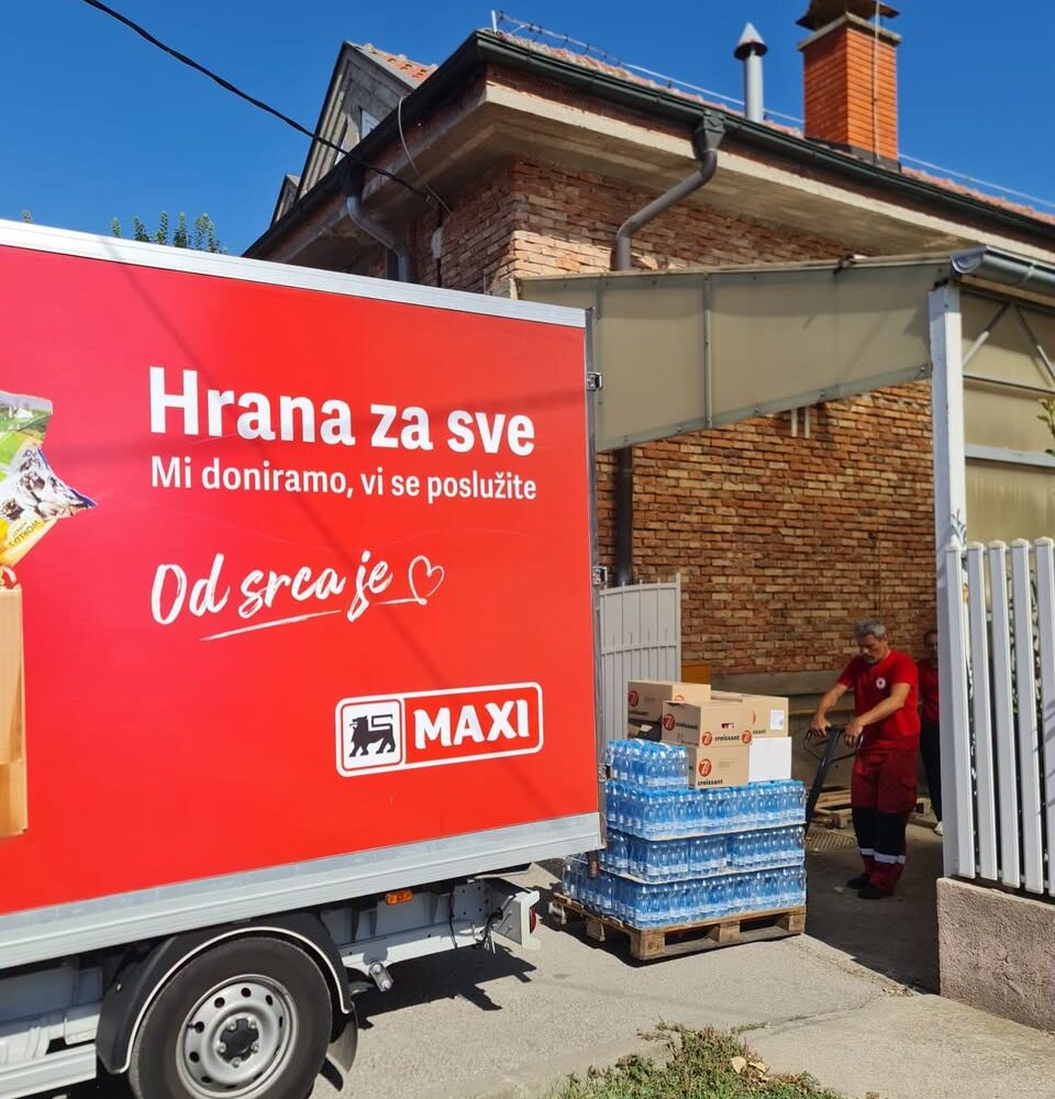 Banka hrane Vojvodine: Više od 56 paleta pomoći stiglo vatrogascima